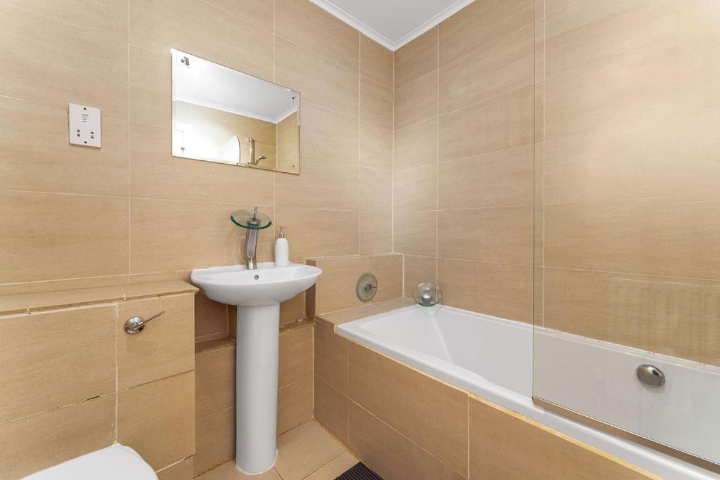 Appartement Modern 1Br Flat - Free Parking + Lift à Édimbourg Extérieur photo