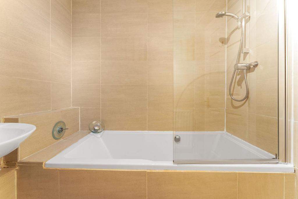 Appartement Modern 1Br Flat - Free Parking + Lift à Édimbourg Extérieur photo